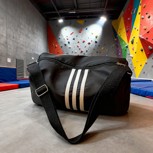 8L Fashionable Fitness Travel Bag, Large Capacity with Dry and Wet Separation Design, Lightweight and Portable, Made of Wear-Resistant Polyester with Adjustable Shoulder Straps, Suitable for Fitness Enthusiasts and Travelers,