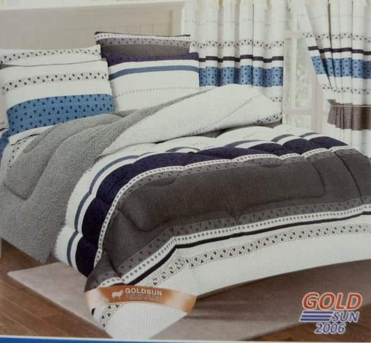 Woolen Duvet with Matching Curtain