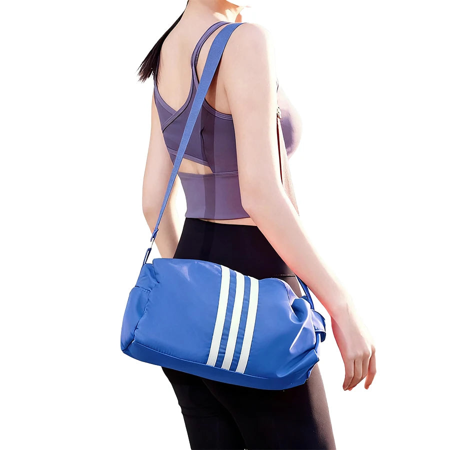 8L Fashionable Fitness Travel Bag, Large Capacity with Dry and Wet Separation Design, Lightweight and Portable, Made of Wear-Resistant Polyester with Adjustable Shoulder Straps, Suitable for Fitness Enthusiasts and Travelers,